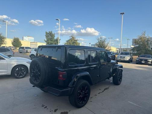 Black Clearcoat 2025 Jeep Wrangler Sahara 4xe Sky One-Touch Power-Top