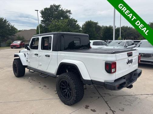 Bright White Clearcoat 2022 Jeep Gladiator Altitude