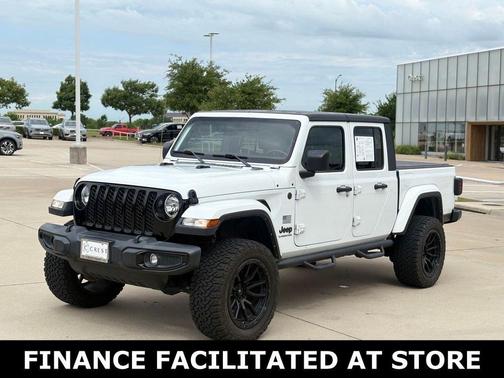 Bright White Clearcoat 2022 Jeep Gladiator Altitude
