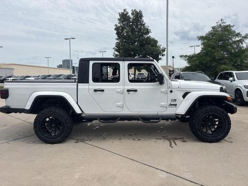 Bright White Clearcoat 2022 Jeep Gladiator Altitude 4x4