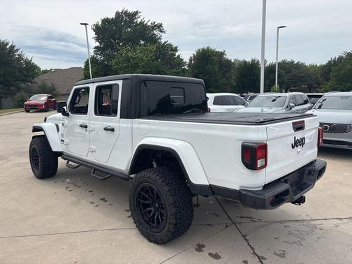 Bright White Clearcoat 2022 Jeep Gladiator Altitude 4x4