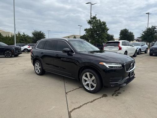 2020 Volvo XC90 T6 Momentum