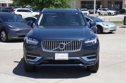 2024 Volvo XC90 B5 Plus