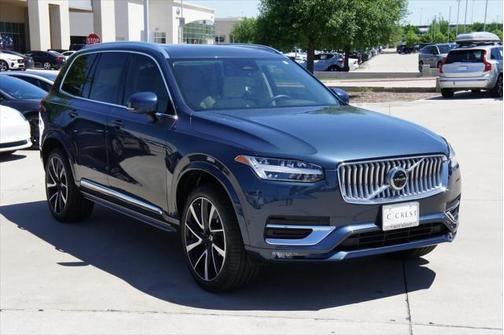 2024 Volvo XC90 B5 Plus