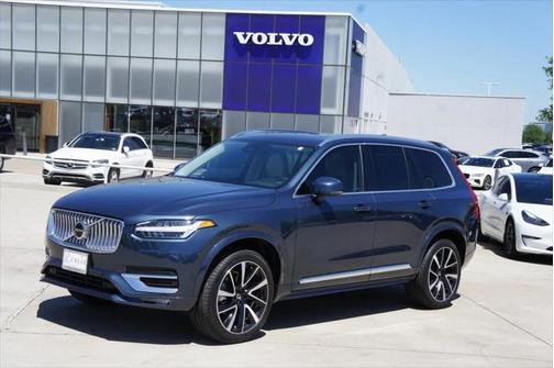 2024 Volvo XC90 B5 Plus