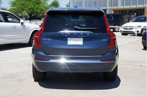 2024 Volvo XC90 B5 Plus