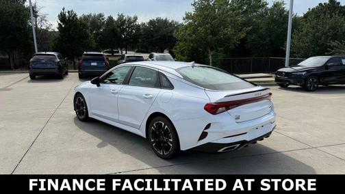 Glacial White Pearl 2022 Kia K5 GT-Line