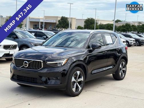 Onyx Black Metallic 2025 Volvo XC40 B5 Plus Bright Theme