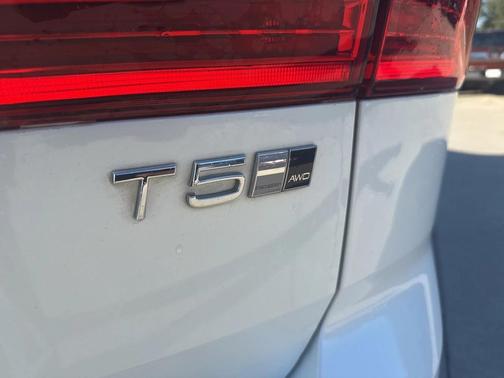 2019 Volvo XC60 T5 Inscription