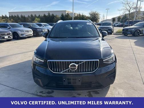 Onyx Black Metallic 2025 Volvo XC40 B5 AWD