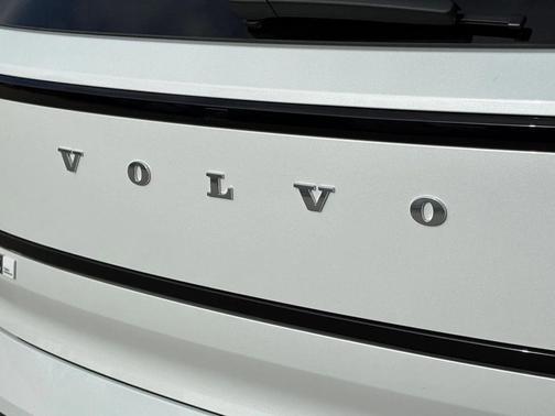 Crystal White 2026 Volvo EX30 Twin Motor Plus