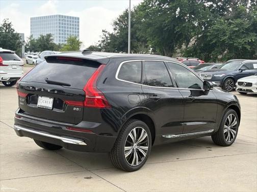 2022 Volvo XC60 B5 Inscription