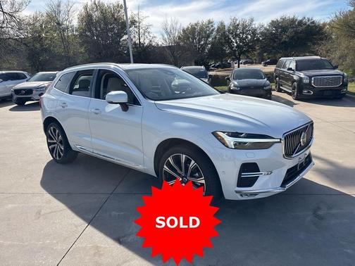 2023 Volvo XC60 B5 Ultimate Bright Theme