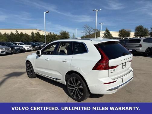 2023 Volvo XC60 B5 Ultimate Bright Theme