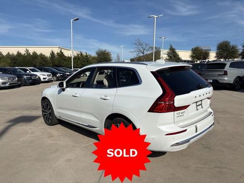 2023 Volvo XC60 B5 Ultimate Bright Theme