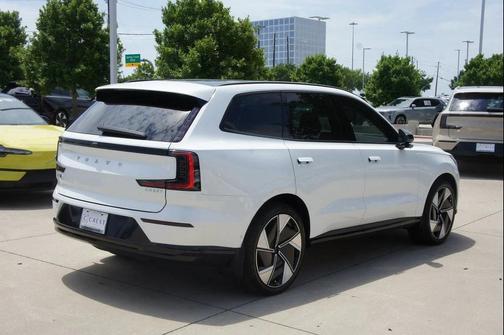 2025 Volvo EX90 Twin Motor Performance Ultra 6-Seater