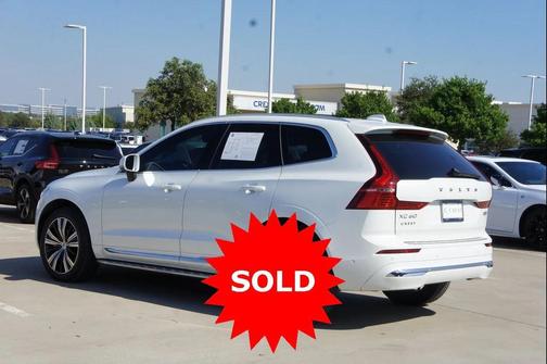 2022 Volvo XC60 B6 Inscription