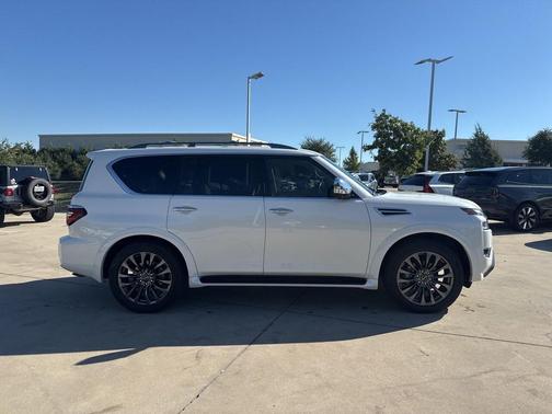 2024 Nissan Armada Platinum