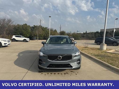 2023 Volvo XC60 B5 Plus Bright Theme