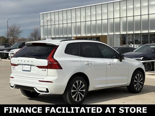 2025 Volvo XC60 B5 Plus