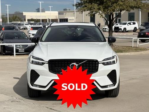 2025 Volvo XC60 B5 Plus