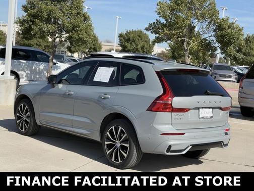 2025 Volvo XC60 B5 Plus