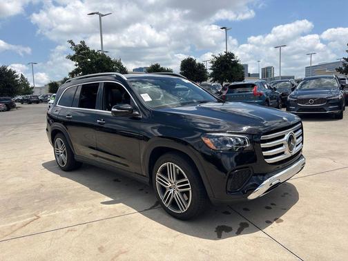 Black 2025 Mercedes-Benz GLS 450 4MATIC