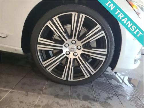 2022 Volvo S90 B6 Inscription