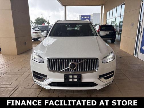 Crystal White Metallic 2024 Volvo XC90 Ultimate