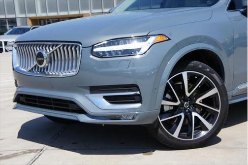2023 Volvo XC90 B6 Plus 7-Seater