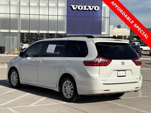 2017 Toyota Sienna XLE Premium
