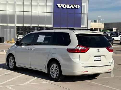 2017 Toyota Sienna XLE Premium