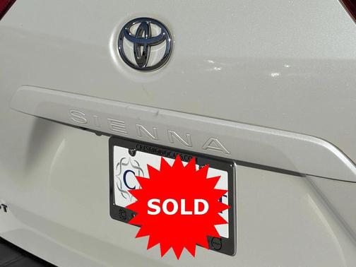 2017 Toyota Sienna XLE Premium