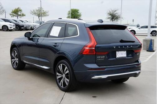 2022 Volvo XC60 B5 Inscription