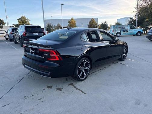 2024 Volvo S60 Ultimate