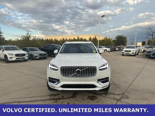 2024 Volvo XC90 B6 Plus Bright Theme