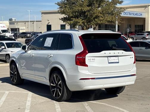 2024 Volvo XC90 B6 Plus Bright Theme