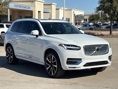 2024 Volvo XC90 B6 Plus Bright Theme