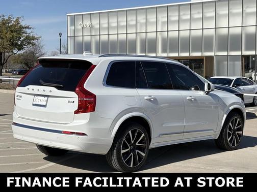 2024 Volvo XC90 B6 Plus Bright Theme