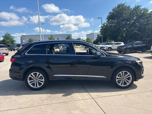 Black 2025 Audi Q7 55 Premium Plus