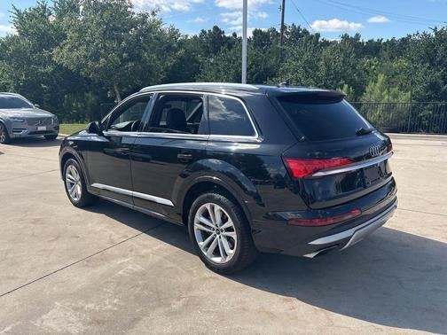 Black 2025 Audi Q7 55 Premium Plus