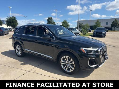Mythos Black Metallic 2025 Audi Q7 55 Premium Plus