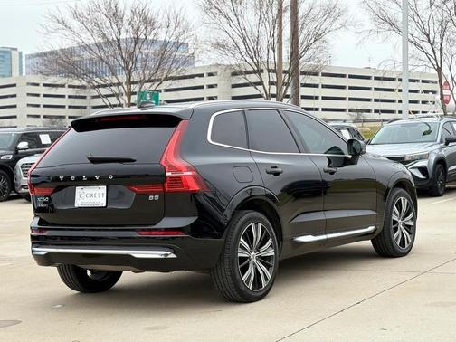 2023 Volvo XC60 B5 Plus Bright Theme