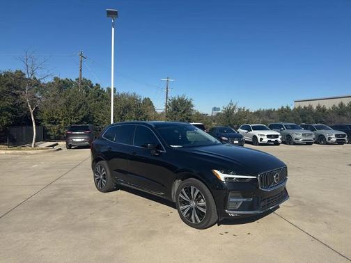 2023 Volvo XC60 B5 Plus Bright Theme