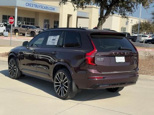 2026 Volvo XC90 Ultra Dark Theme