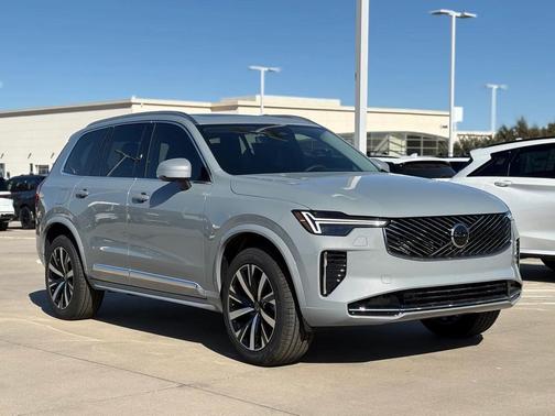 2026 Volvo XC90 B6 Core