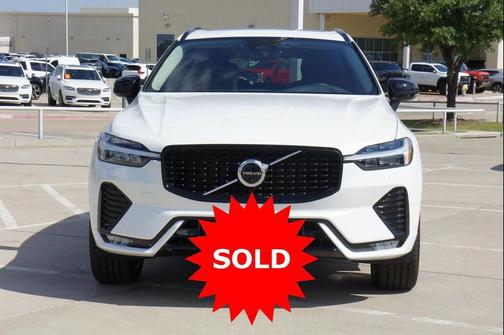 2025 Volvo XC60 B5 Plus