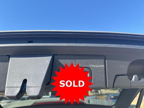 2024 Volvo XC60 B5 Ultimate Dark Theme