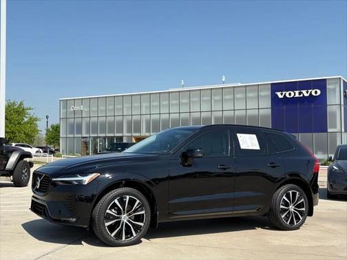 2023 Volvo XC60 B5 Plus Dark Theme