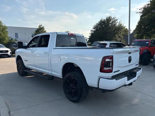 2024 RAM 2500 Big Horn Night Edition 4WD Safety Group Level 2 Eq